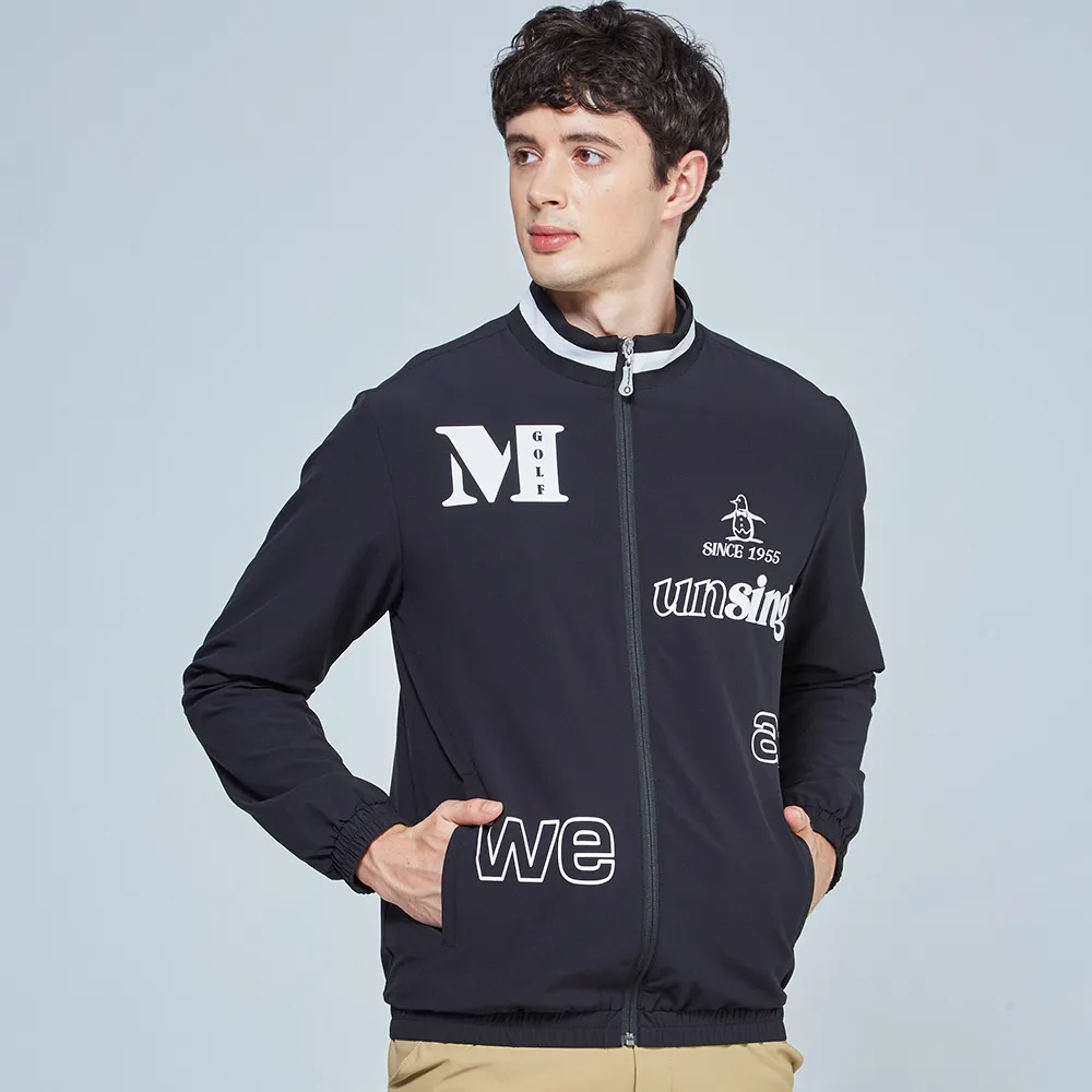 【Munsingwear】企鵝牌 男款黑色立領字母印花薄外套 MGPL6606
