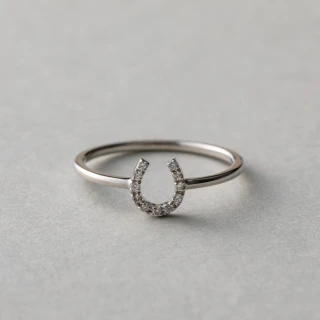 【ete】PT900 馬蹄形鑽石戒指(鉑金色)