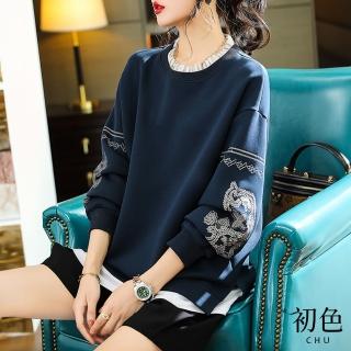 【初色】蕾絲圓領圖騰刺繡中大尺碼T恤上衣女上衣-藏青色-64268(M-2XL可選)