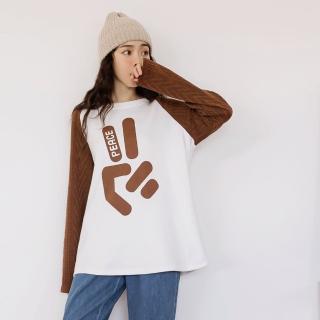 【OB 嚴選】棉質立體織紋拉克蘭袖拼接印花長袖上衣 《AB19207》