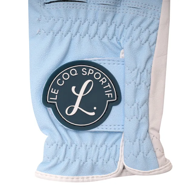 【LE COQ SPORTIF 公雞】高爾夫系列 女款淺藍色立體標誌高爾夫手套 QLS0K781