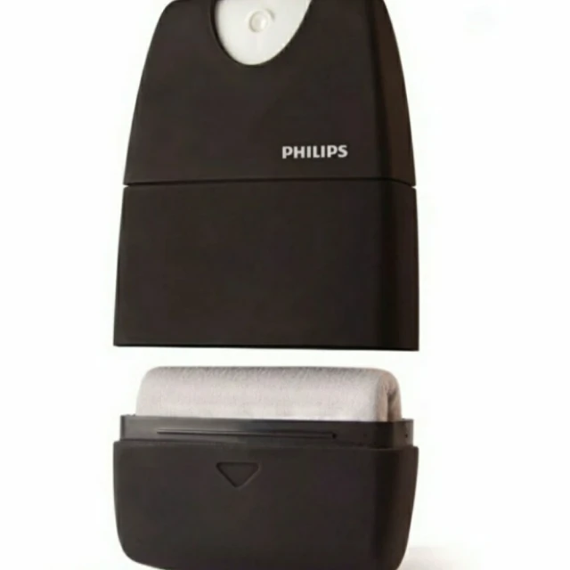 【Ainmax 艾買氏】Philips 飛利浦 SVC3250 攜帶型螢幕清潔液  1入(15ml+擦拭布)
