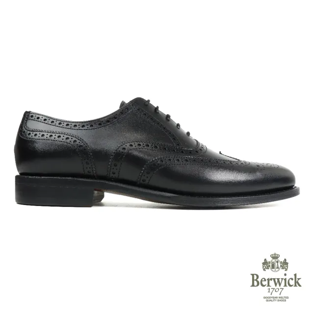 【Berwick】西班牙手工翼紋雕花牛津鞋 黑色(B5215-BL)