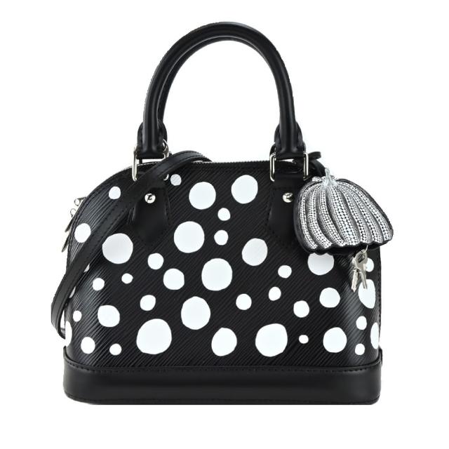 LV LOUIS VUITTON路易威登 M21699 x YK Alma Infinity Dots 圓點印花牛皮手提/肩背包 LV LOUIS VUITTON M21699 x YK Alma Infinity Dots 圓點印花牛皮手提/肩揹包,結合經典路易威登設計與YK Alma系列的獨特風格,以精緻圓點印花點綴奢華皮革,展現時尚與優雅並存的時尚感。此款揹包採用高品質牛皮製成,質感細膩,適合日常出勤與休閒場合,輕便實用且具收藏價值。
