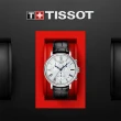 【TISSOT 天梭】Carson 羅馬三眼計時石英錶-41mm 送行動電源(T1224171603300)