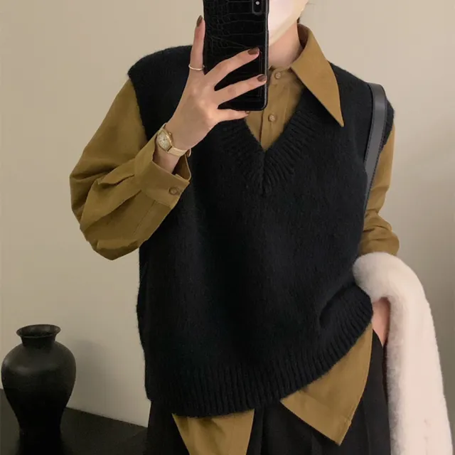 【D.studio】韓版V領簡約溫柔疊穿針織背心(毛衣 女裝 衣服 寬鬆上衣 顯瘦上衣 冬裝 發熱衣 W176)
