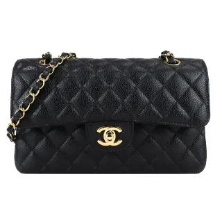 【CHANEL 香奈兒】經典LOGO菱格紋小牛皮鏈帶肩背/斜背包(黑色/23CM)