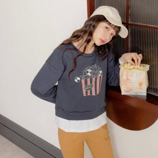 【OB 嚴選】貓的麵包屋假兩件印花落肩上衣 《AB18028》