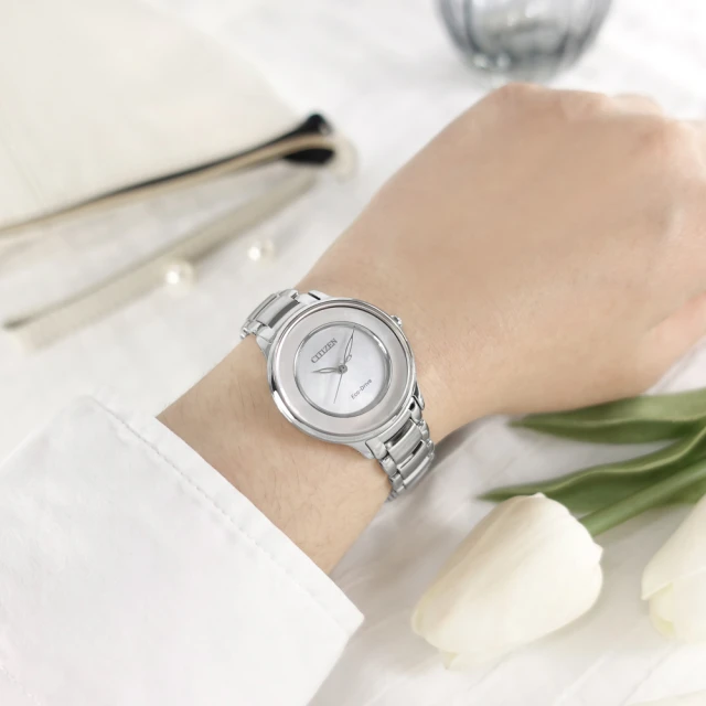 【CITIZEN 星辰】L 光動能 珍珠母貝 藍寶石水晶玻璃 不鏽鋼手錶 銀白色 30mm(EM0380-57D)