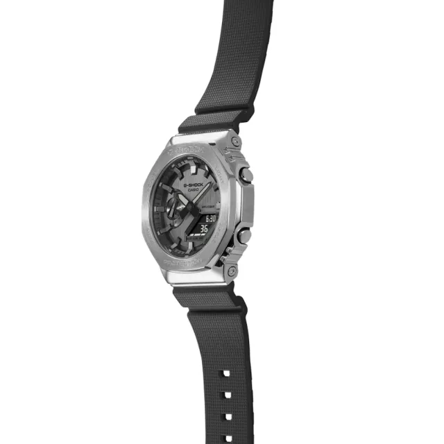 【CASIO 卡西歐】G-SHOCK  時尚金屬八角雙顯腕錶 618 週年慶 畢業禮物(GM-2100-1A)