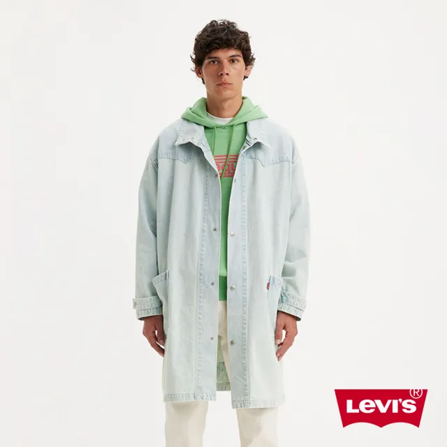 【LEVIS 官方旗艦】男款 西部丹寧牛仔大衣外套 / 內裡緹花壓印 / 輕淺藍水洗 熱賣單品 A7136-0000