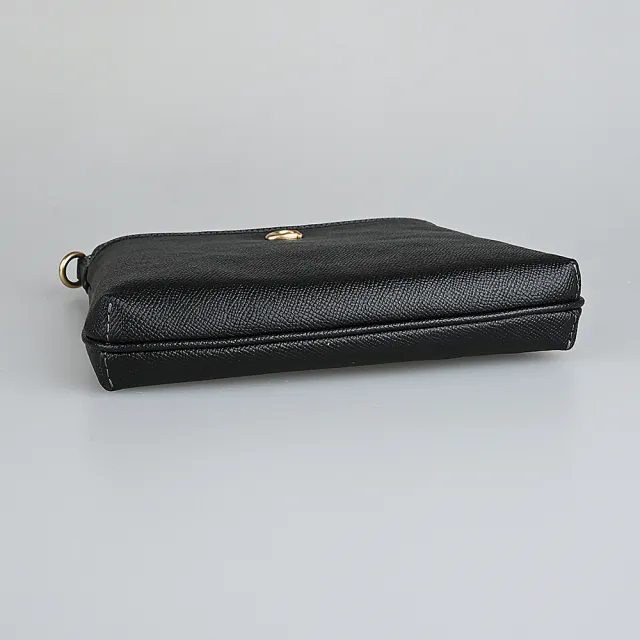 【COACH】Kitt經典C金屬LOGO素面防刮皮革斜背包(黑)