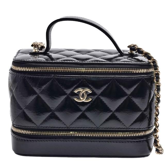 【CHANEL 香奈兒】經典雙C LOGO菱格紋亮面小羊皮拉鍊手提/斜背化妝包(黑AP2918L-BLK-GP)