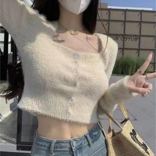 【D.studio】韓版方領溫柔風毛絨絨短版針織上衣(毛衣長袖上衣女裝衣服寬鬆上衣顯瘦上衣長袖t恤冬裝 W367)