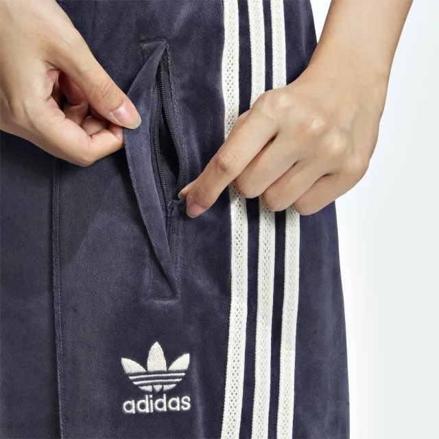 【adidas 愛迪達】長褲 女款 運動褲 三葉草 亞規 新年 VELOUR SST PANT 藏青 IX4231