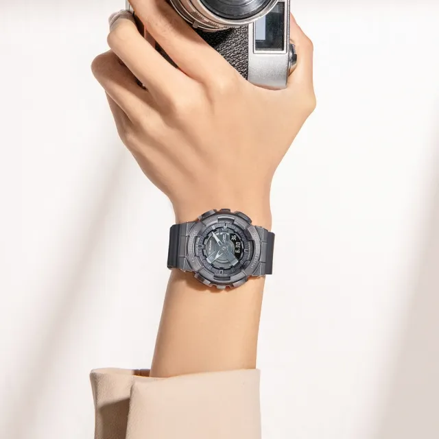 【CASIO 卡西歐】G-SHOCK 耀眼獨特 個性灰 金屬時尚 人氣雙顯 石英錶(GM-S110B-8A)