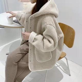 【D.studio】韓版寬鬆慵懶羊羔絨連帽外套(上衣 女裝 衣服 外套 長袖上衣 毛衣 針織上衣 J330)