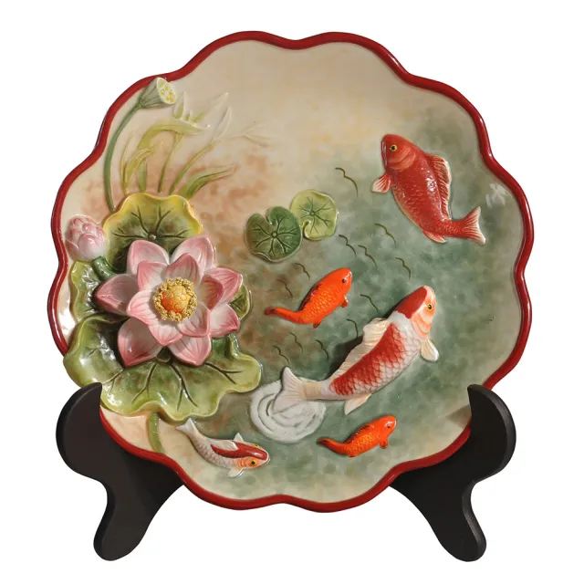 Function Art 藝術瓷】魚躍龍門陶瓷浮雕3D掛盤荷花與鯉魚(附木盤架