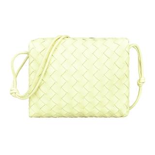 【BOTTEGA VENETA 寶緹嘉】BV BOTTEGA VENETA內裡壓印LOGO菱格編織造型羊皮拉鍊斜揹包(小/淺黃)