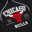 【NBA】NBA 基本款 隊徽印刷 連帽T恤 公牛隊 男女 黑色(3355105820)