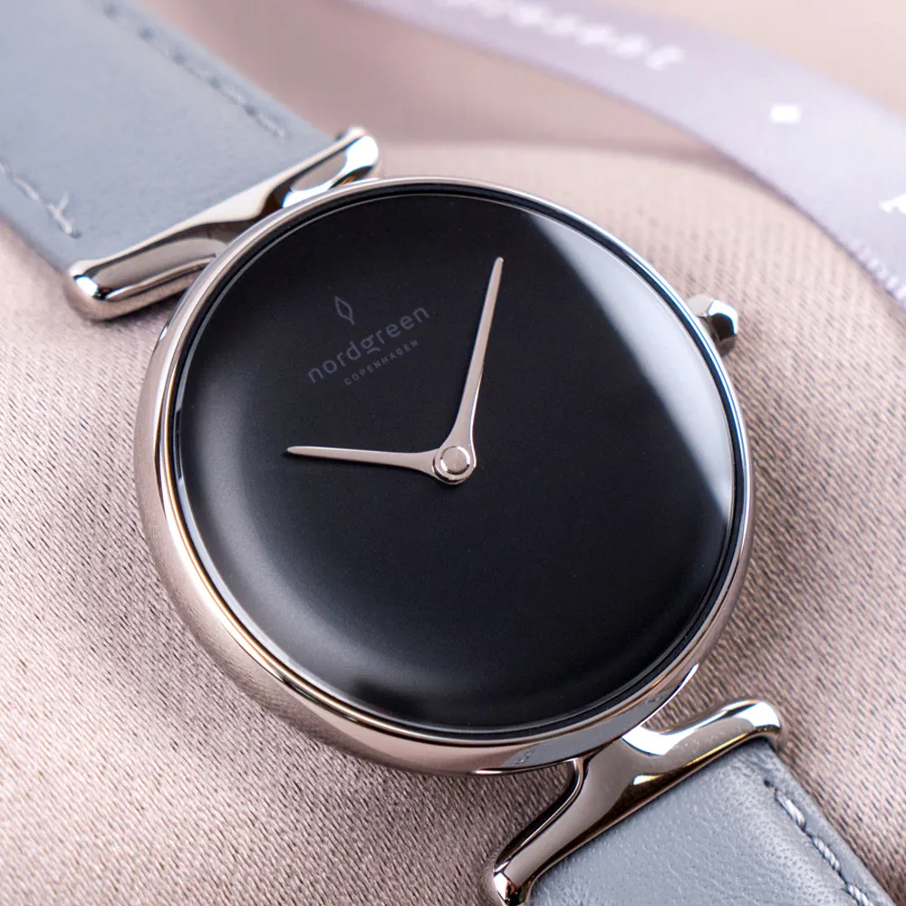 【Nordgreen】ND手錶 Unika 獨特 32mm 月光銀殼×黑面 北極灰真皮錶帶(UN32SILEGRBL)