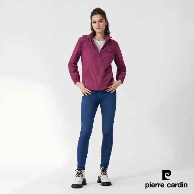 【pierre cardin 皮爾卡登】網路獨家 女款 剪接防曬防潑水透氣內網裡連帽外套-葡萄紅(8247661-78)