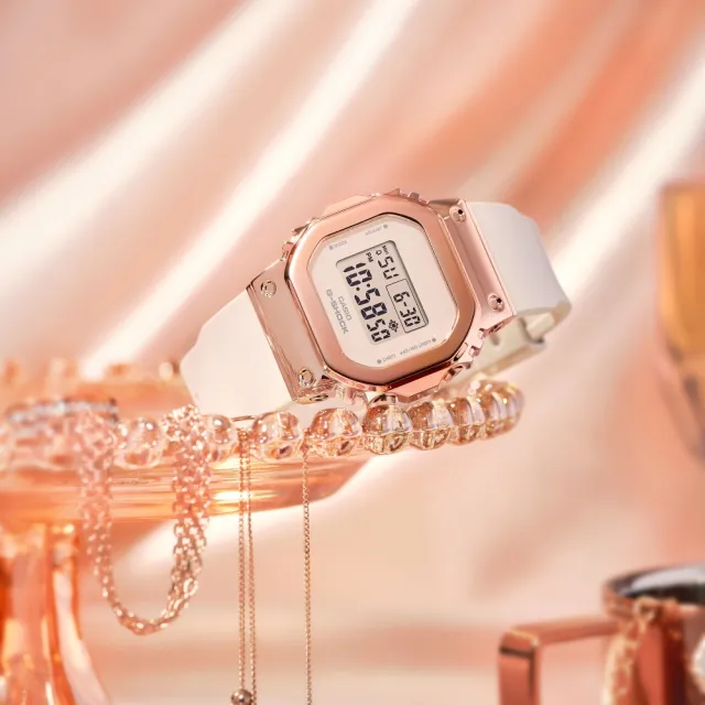 CASIO 卡西歐】G-SHOCK 質感風輕盈方形時尚腕錶38.4mm(GM-S5600UPG-4) - momo購物網- 好評推薦-2024年5月