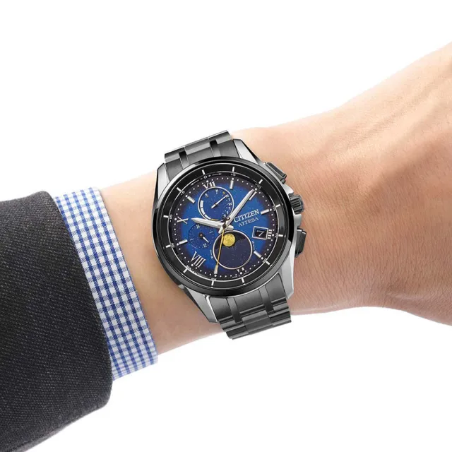 【CITIZEN 星辰】GENTS 夜川月限定款月像顯示電波光動能鈦金屬男錶-藍x黑/41.5mm 母親節限定(BY1007-60L)