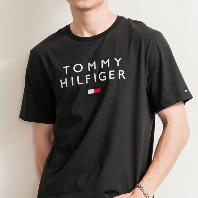 【Tommy Hilfiger】男版 刺繡雙排文字國旗LOGO 短袖 上衣 T恤 穿搭 男生短袖 美國(春夏新品)
