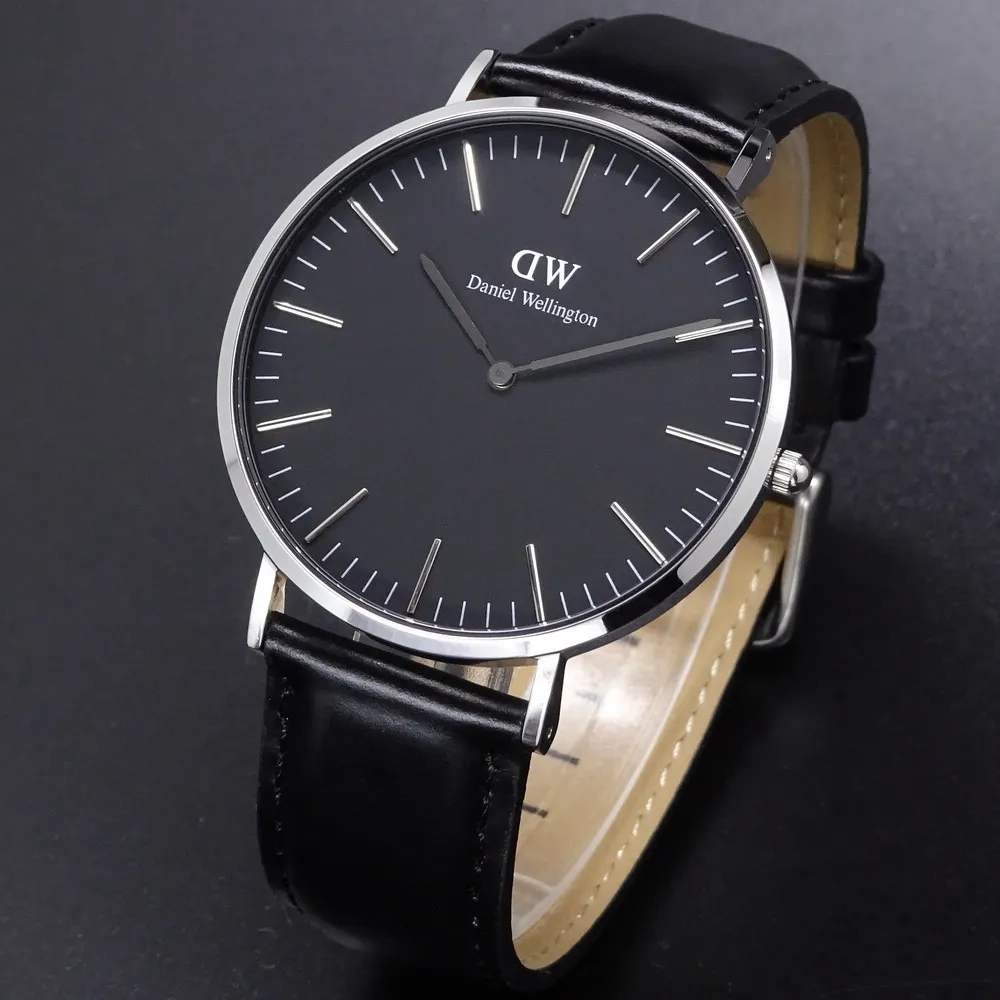 【Daniel Wellington】Daniel Wellington皮革風格時尚腕錶黑+銀殼-40mm-DW00100133