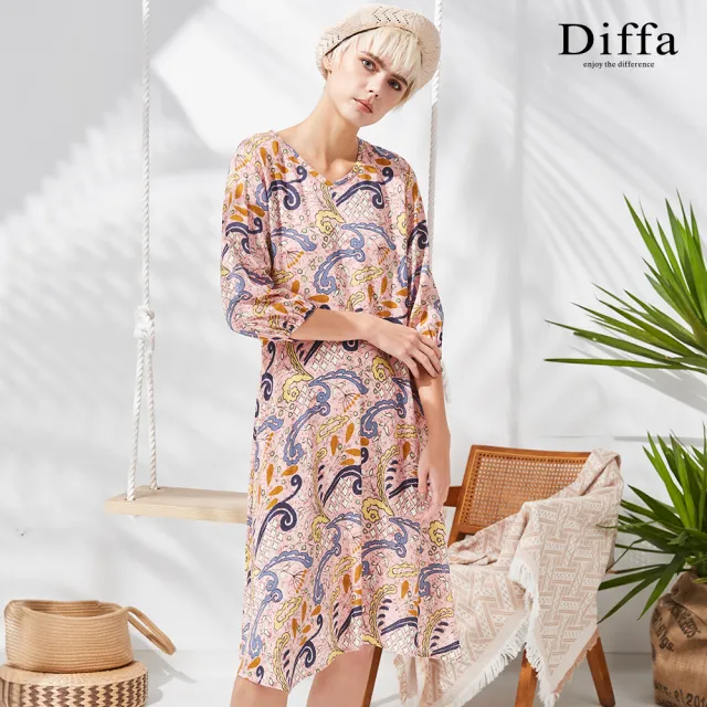 【Diffa】氣質粉花七分袖連身洋裝-女