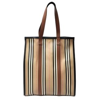 【BURBERRY 巴寶莉】80784361 經典LOGO拼條紋帆布豎版托特肩揹包(卡其色)