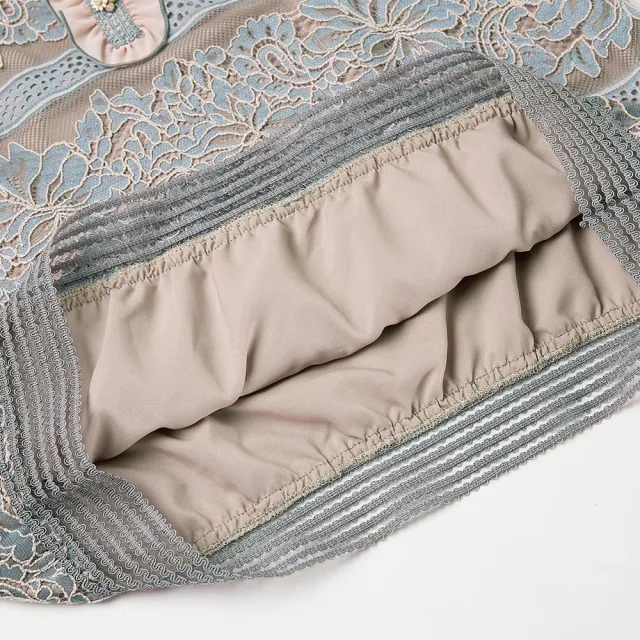 【ILEY 伊蕾】撞色荷葉蕾絲網紗上衣(粉色；M-XL；1242011846)