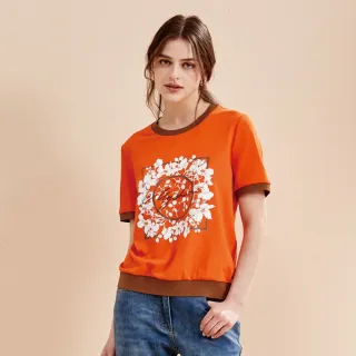 【MYSHEROS 蜜雪兒】短袖造型上衣 品牌Logo刺繡 印花設計(橙)