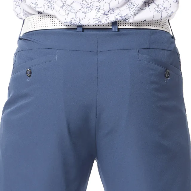 【Lynx Golf】男款彈性舒適素面外觀百搭後袋斜切造型設計平口休閒長褲(二色)