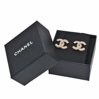 【CHANEL 香奈兒】香奈兒經典CC LOGO大小水鑽鑲嵌造型穿式耳環(金86504-OR)