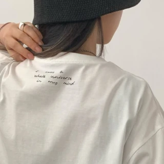 【UniStyle】圓領短袖T恤 韓版草寫字母印花  女 UP1545(白)