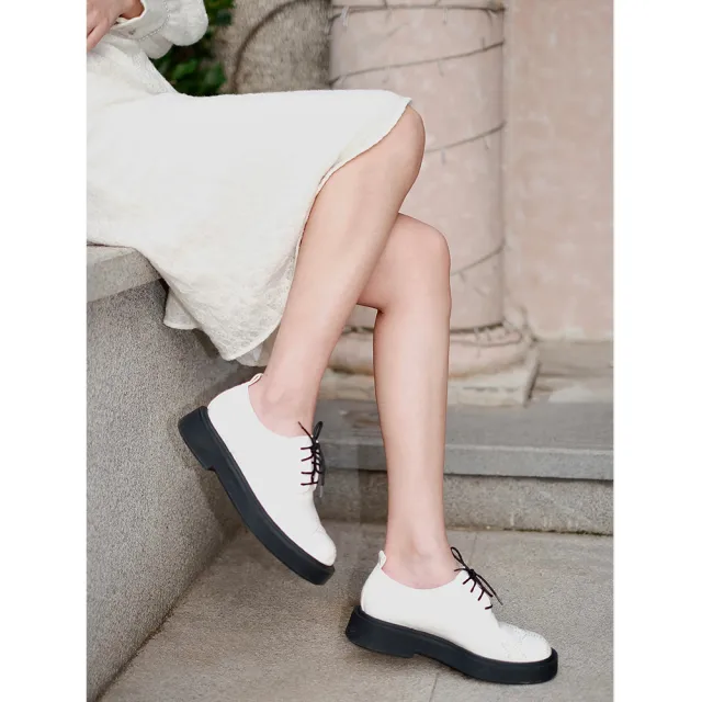 【PEDRO】Maisie星形鉚釘真皮德比鞋-黑/白色(小CK高端品牌)