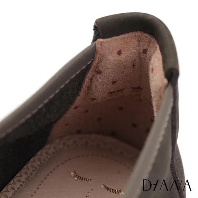 【DIANA】1.5cm牛巴戈繽紛色系細緻縫線柔軟樂福鞋-漫步雲端焦糖美人(黑糖)