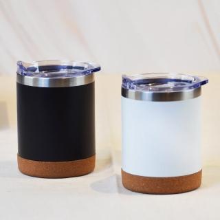 【YU Living 信歐傢居】雙層不銹鋼橡木軟底杯 400ML 附可滑式杯蓋(2色任選/白.黑色/保溫杯 隨行杯)