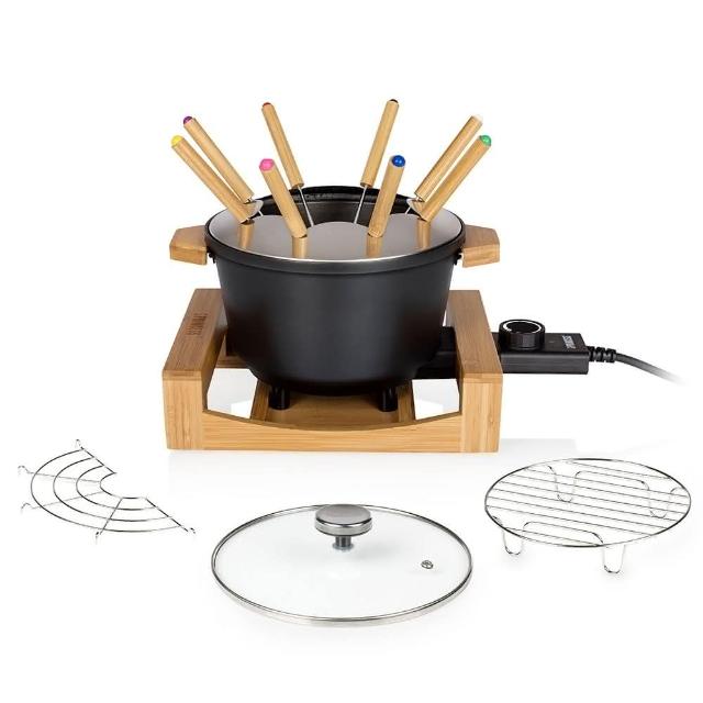 PRINCESS 荷蘭公主 173026 電動料理機，來自荷蘭知名廚房品牌，具備10種多功能設計，包含切片、攪拌、揉麵等實用功能。強力馬達確保高效運作，安全設計與易於清潔的結構，適閤家庭日常使用。歐洲品質保證，是多功能料理機的首選，大幅提升烹飪體驗與料理效率。