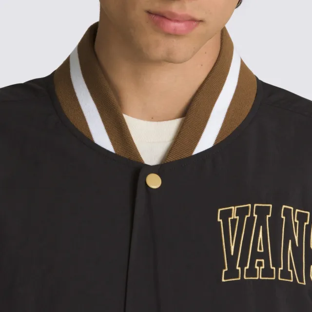 【VANS 官方旗艦】Athletic Prep 男款黑色/卡其色長袖棒球外套