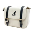【KANGOL】英國袋鼠 側背包 學院風 帆布掀蓋包 小方包 郵差包 隨身小包 64251702 得意時袋