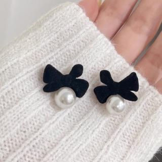 【Ada】日韓流行飾品黑絨蝴蝶結珍珠氣質夾式耳環耳夾(無耳洞 耳夾 垂墜耳環)