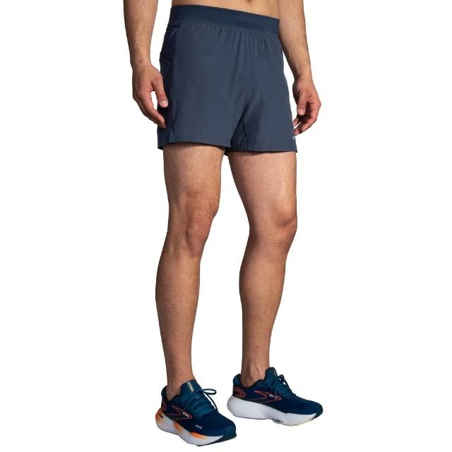 【BROOKS】男 Sherpa 5吋慢跑短褲_藍板岩(211332455)