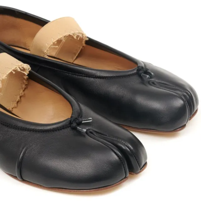 【Maison Margiela】品牌經典分趾芭蕾舞平跟鞋(黑)