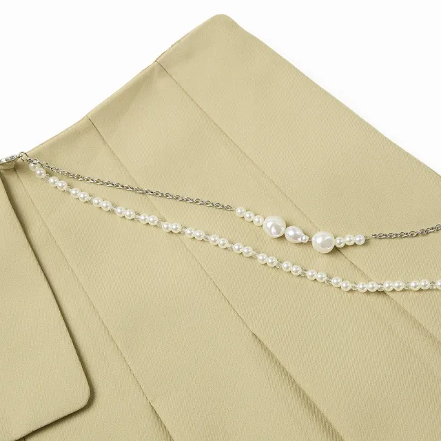 【OUWEY 歐薇】珍珠吊飾百褶褲裙(卡其色；S-L；3242142401)