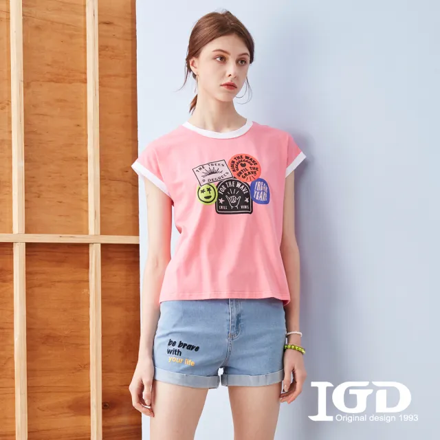 【IGD 英格麗】網路獨賣款-趣味徽章印圖彈性棉T恤(粉色)