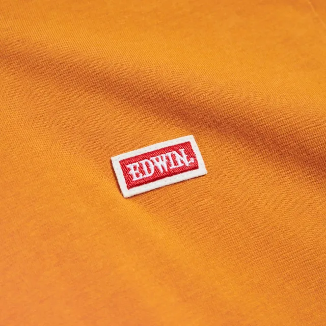 【EDWIN】男裝 人氣復刻款 經典小紅標徽章短袖T恤(土黃色)