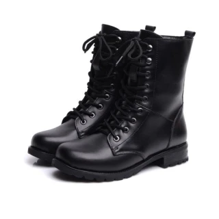 【SOFT WALK 舒步】經典款時尚綁帶真皮馬丁靴 機車靴(黑)